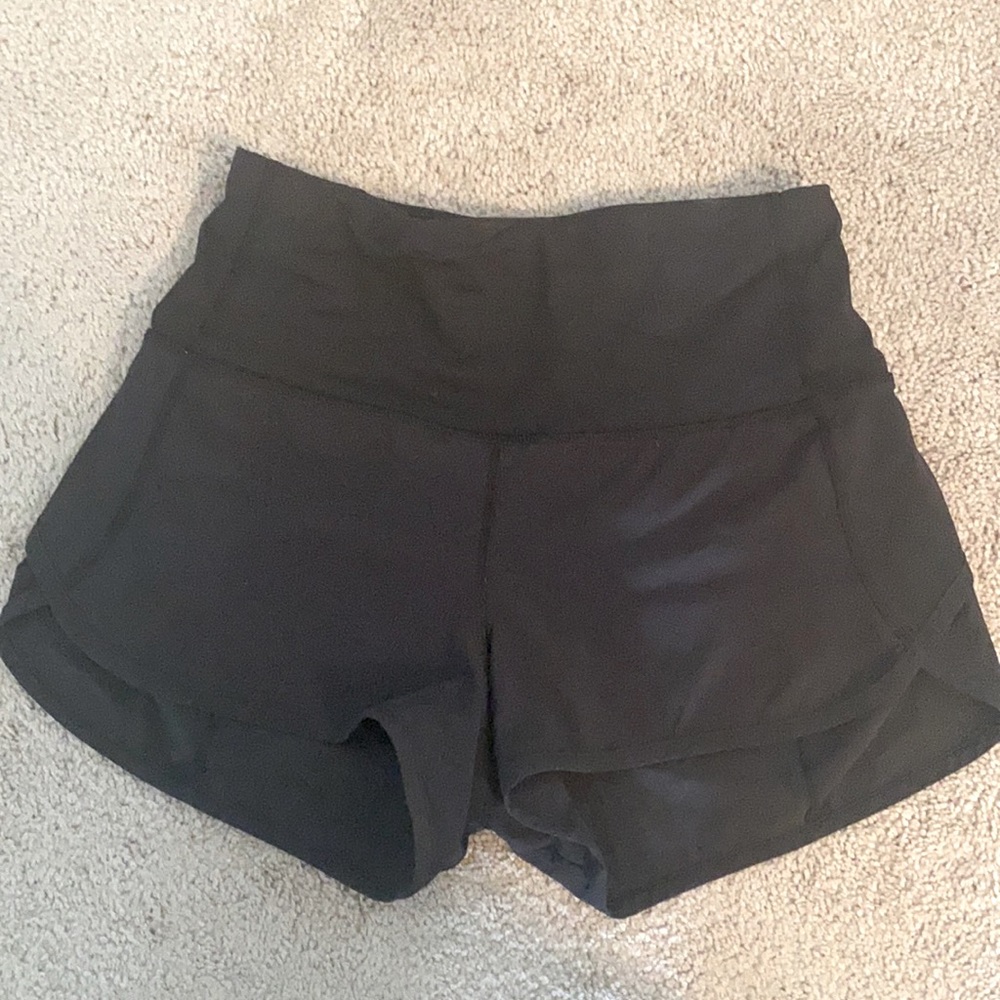 Lululemon Speed Up High-Rise Short 2.5”
Long
